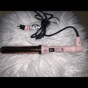 L’ange 1 1/4 barrel wand, like new